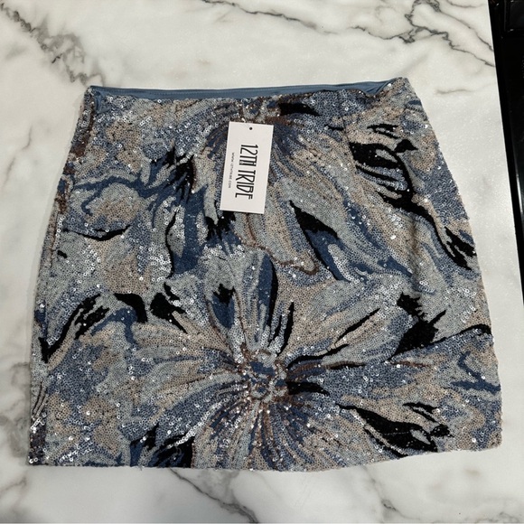 2 piece set from 12th Tribe. Medium - Picture 5 of 6